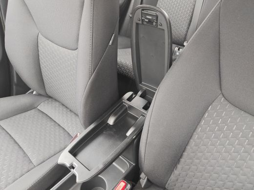 Toyota Yaris Cross 1.5 Hybrid 115 Business Plus | 06-10141018 Voor meer informatie ActivLease financial lease