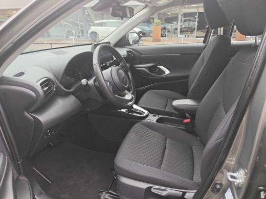 Toyota Yaris Cross 1.5 Hybrid 115 Business Plus | 06-10141018 Voor meer informatie ActivLease financial lease