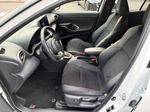 Toyota Yaris Cross 1.5 Hybrid GR Sport | Navigatie | Head up Display | ActivLease financial lease