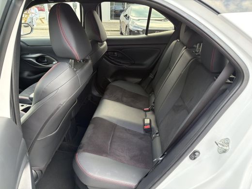 Toyota Yaris Cross 1.5 Hybrid GR Sport | Navigatie | Head up Display | ActivLease financial lease