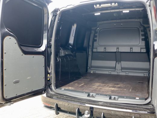 Volkswagen Caddy 2.0 TDI 120PK DSGBLACK EDITION ActivLease financial lease
