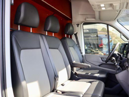 Volkswagen Crafter 35 2.0 TDI L3H3 3000KG TREKHAAK ActivLease financial lease