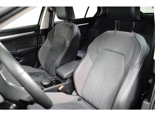 Volkswagen Golf 1.5 eHybrid 204PK Style Edition | ACC | Elektrische stoelen met geheugen | Navigatie | Head-up di... ActivLease financial lease