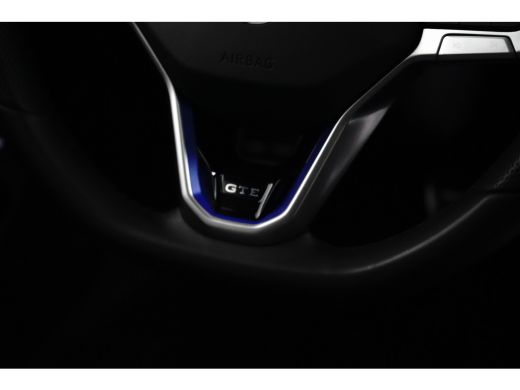 Volkswagen Golf 1.5 TSI eHybrid 272PK GTE | Achteruitrijcamera | Dode-hoek detectie | Elektrische stoel met geheu... ActivLease financial lease