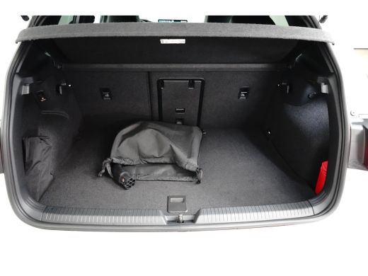 Volkswagen Golf 1.5 TSI eHybrid 272PK GTE | Achteruitrijcamera | Dode-hoek detectie | Elektrische stoel met geheu... ActivLease financial lease