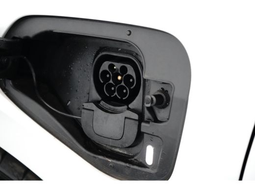 Volkswagen Golf 1.5 TSI eHybrid 272PK GTE | Achteruitrijcamera | Dode-hoek detectie | Elektrische stoel met geheu... ActivLease financial lease