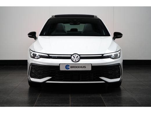 Volkswagen Golf 1.5 TSI eHybrid 272PK GTE | Achteruitrijcamera | Dode-hoek detectie | Elektrische stoel met geheu... ActivLease financial lease