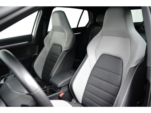 Volkswagen Golf 1.5 TSI eHybrid 272PK GTE | Achteruitrijcamera | Dode-hoek detectie | Elektrische stoel met geheu... ActivLease financial lease