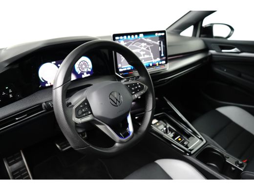 Volkswagen Golf 1.5 TSI eHybrid 272PK GTE | Achteruitrijcamera | Dode-hoek detectie | Elektrische stoel met geheu... ActivLease financial lease