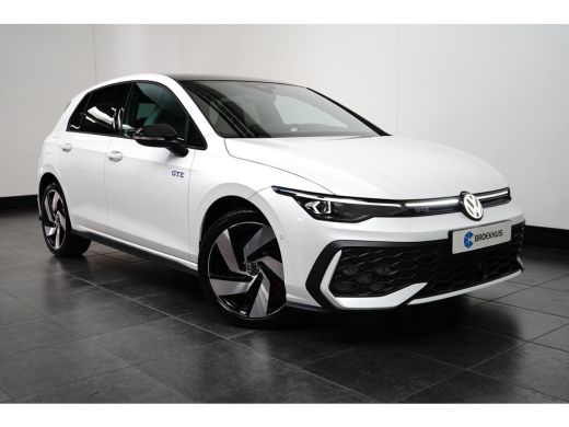 Volkswagen Golf 1.5 TSI eHybrid 272PK GTE | Achteruitrijcamera | Dode-hoek detectie | Elektrische stoel met geheu... ActivLease financial lease