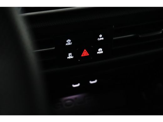 Volkswagen Golf 1.5 TSI eHybrid 272PK GTE | Achteruitrijcamera | Dode-hoek detectie | Elektrische stoel met geheu... ActivLease financial lease