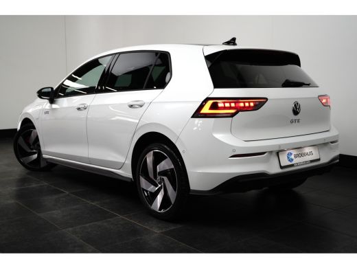 Volkswagen Golf 1.5 TSI eHybrid 272PK GTE | Achteruitrijcamera | Dode-hoek detectie | Elektrische stoel met geheu... ActivLease financial lease