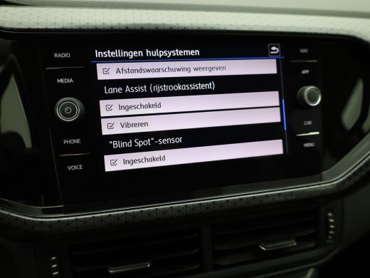 Volkswagen T-Cross 1.0 TSI 116Pk Style | Trekhaak | Led Koplampen | Camera | Dodehoek sensoren | Prijs Rijklaar!! ActivLease financial lease