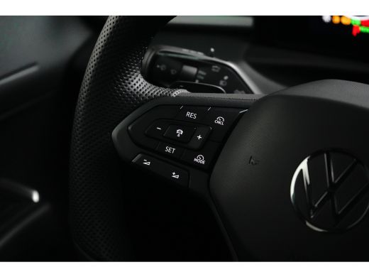 Volkswagen T-Roc 1.5 eTSI 150PK DSG-7 R-Line | PANORAMADAK | GARANTIE TOT 29/4/2031 | AUTO A. KLEP | STOELVERW. | ... ActivLease financial lease