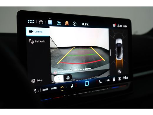 Volkswagen T-Roc 1.5 eTSI 150PK DSG-7 R-Line | PANORAMADAK | GARANTIE TOT 29/4/2031 | AUTO A. KLEP | STOELVERW. | ... ActivLease financial lease