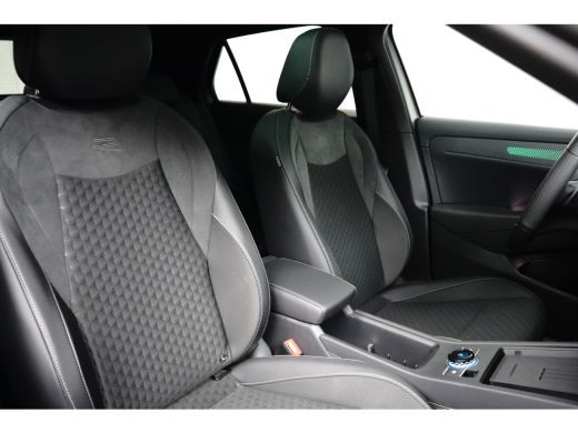 Volkswagen T-Roc 1.5 eTSI 150PK DSG-7 R-Line | PANORAMADAK | GARANTIE TOT 29/4/2031 | AUTO A. KLEP | STOELVERW. | ... ActivLease financial lease