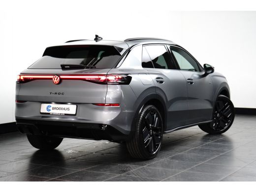 Volkswagen T-Roc 1.5 eTSI 150PK R-Line | VERLENG. FABRK. GARANTIE | SNEL LEVERBAAR! | PANORAMA DAK | CAMERA | STOE... ActivLease financial lease