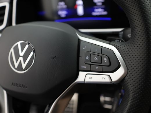 Volkswagen T-Roc 1.5 TSI R-Line | IQ light | Trekhaak afnb. | Camera | Stoel verw. | Prijs Rijklaar!! ActivLease financial lease