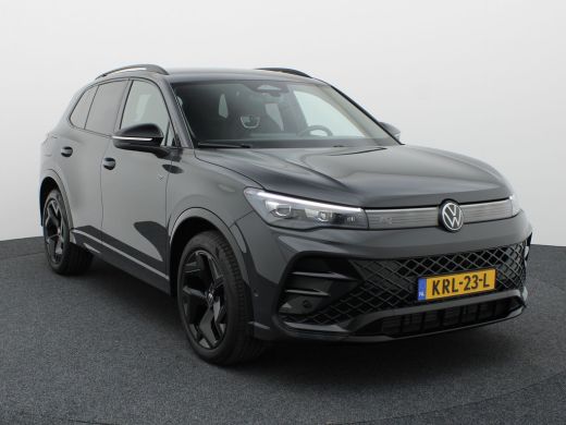 Volkswagen Tiguan 1.5 eTSI R-Line Edition | Head Up | Side Assist | Black Style | Prijs Rijklaar!! ActivLease financial lease