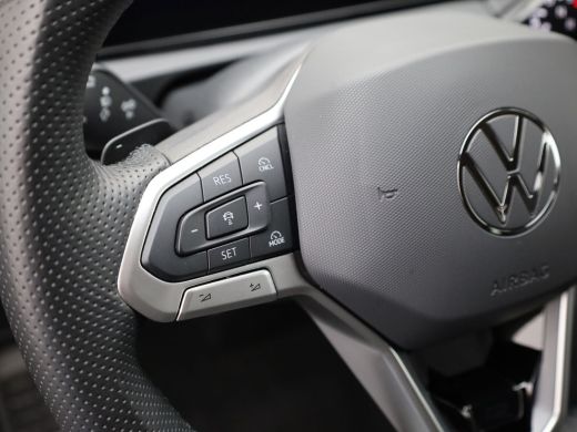 Volkswagen Tiguan 1.5 eTSI R-Line Edition | Head Up | Side Assist | Black Style | Prijs Rijklaar!! ActivLease financial lease