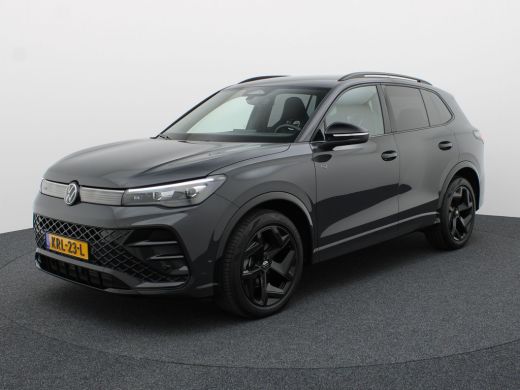Volkswagen Tiguan 1.5 eTSI R-Line Edition | Head Up | Side Assist | Black Style | Prijs Rijklaar!! ActivLease financial lease