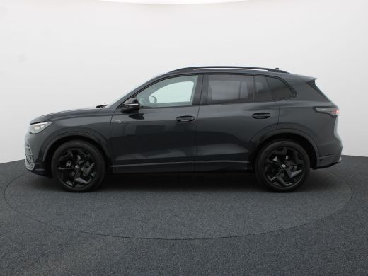 Volkswagen Tiguan 1.5 eTSI R-Line Edition | Head Up | Side Assist | Black Style | Prijs Rijklaar!! ActivLease financial lease