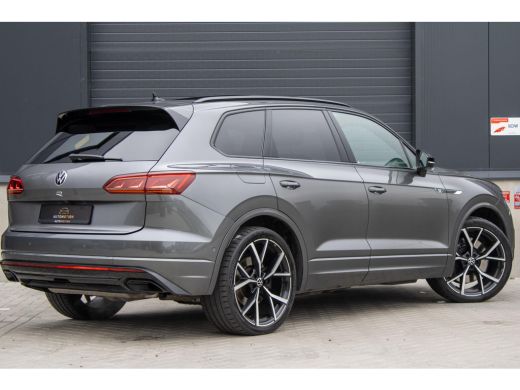 Volkswagen Touareg 3.0 TSi 4MOTION R Trekhaak Luchtvering Camera Nightvision ActivLease financial lease