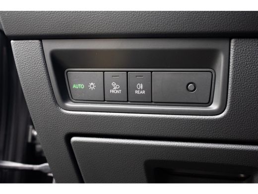 Volkswagen Touareg 3.0 TSi 4MOTION R Trekhaak Luchtvering Camera Nightvision ActivLease financial lease