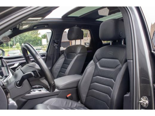 Volkswagen Touareg 3.0 TSi 4MOTION R Trekhaak Luchtvering Camera Nightvision ActivLease financial lease
