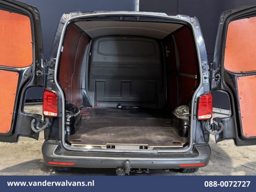 Volkswagen Transporter 2.0 TDI L2H1 Euro6 Airco | Navigatie | Apple Carplay | Cruisecontrol | Trekhaak Parkeersensoren ActivLease financial lease