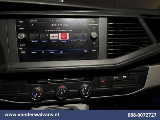 Volkswagen Transporter 2.0 TDI L2H1 Euro6 Airco | Navigatie | Apple Carplay | Cruisecontrol | Trekhaak Parkeersensoren ActivLease financial lease