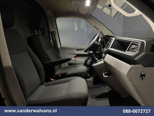 Volkswagen Transporter 2.0 TDI L2H1 Euro6 Airco | Navigatie | Apple Carplay | Cruisecontrol | Trekhaak Parkeersensoren ActivLease financial lease