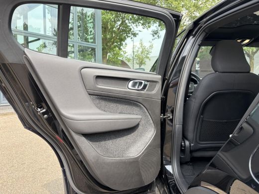 Volvo  C40 Recharge Core 69 kWh 26.000 KM | SOH 96% | Panorama | Stoel- & Stuurverwarming | Achteruitrijcame... ActivLease financial lease