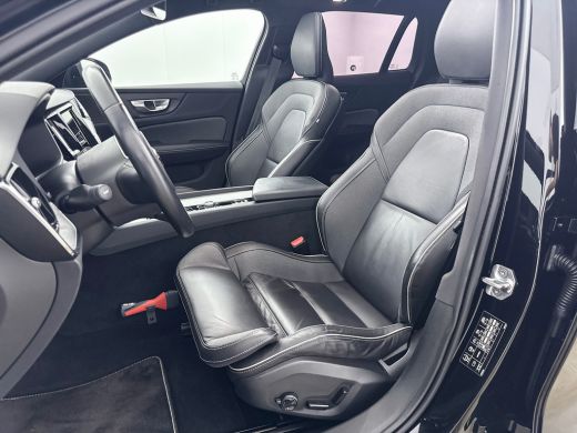 Volvo  V60 B3 R-Design | 20" | Sportstoelen | Panoramadak | Exterior Styling Pack | Elektr. verst. best. Sto... ActivLease financial lease