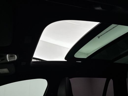 Volvo  V60 B3 R-Design | 20" | Sportstoelen | Panoramadak | Exterior Styling Pack | Elektr. verst. best. Sto... ActivLease financial lease