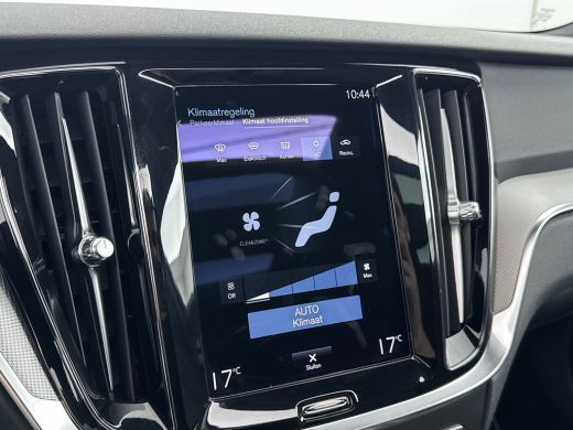 Volvo  V60 B3 R-Design | 20" | Sportstoelen | Panoramadak | Exterior Styling Pack | Elektr. verst. best. Sto... ActivLease financial lease