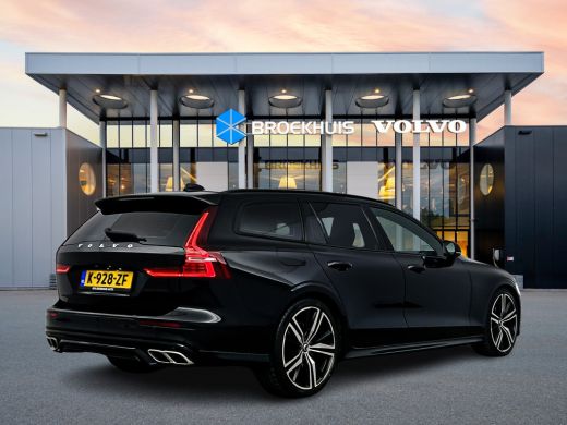 Volvo  V60 B3 R-Design | 20" | Sportstoelen | Panoramadak | Exterior Styling Pack | Elektr. verst. best. Sto... ActivLease financial lease