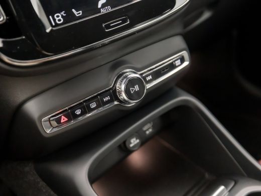 Volvo  XC40 1.5 T4 Recharge Inscription 211Pk Automaat (APPLE CARPLAY, STUUR/STOELVERWARMING, MEMORY SEATS, C... ActivLease financial lease