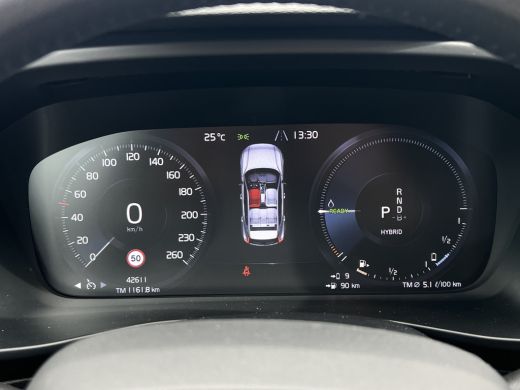Volvo  XC40 1.5 T4 Recharge R-Design | Trekhaak | Navi | LED | Carplay ActivLease financial lease