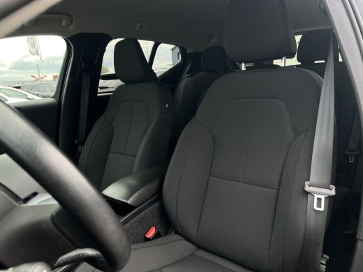 Volvo  XC40 1.5 T4 Recharge R-Design | Trekhaak | Navi | LED | Carplay ActivLease financial lease