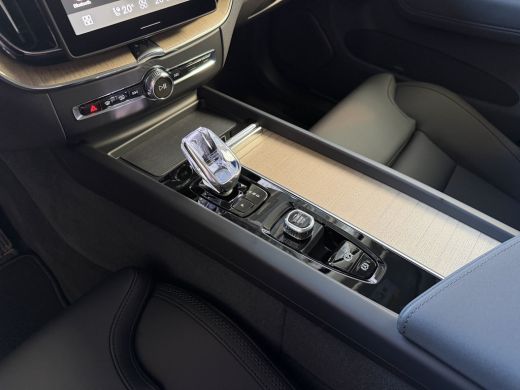 Volvo  XC60 2.0 T8 455PK AWD PLUS DARK NIEUWE AUTO HARMAN KARDON 360.CAM STOEL/STUUR VERW LEER ActivLease financial lease