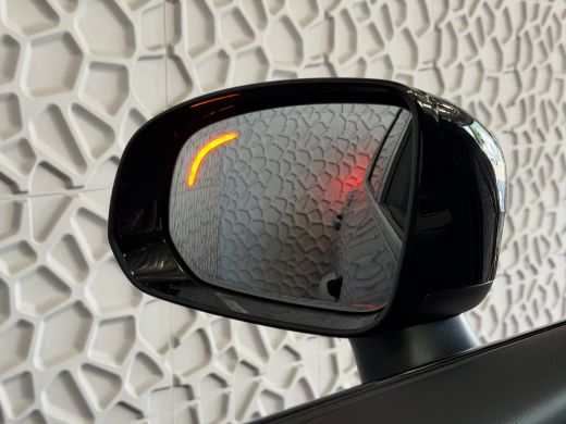 Volvo  XC60 2.0 T8 455PK AWD PLUS DARK NIEUWE AUTO HARMAN KARDON 360.CAM STOEL/STUUR VERW LEER ActivLease financial lease