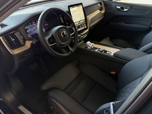 Volvo  XC60 2.0 T8 455PK AWD PLUS DARK NIEUWE AUTO HARMAN KARDON 360.CAM STOEL/STUUR VERW LEER ActivLease financial lease
