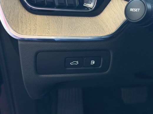 Volvo  XC60 2.0 T8 455PK AWD PLUS DARK NIEUWE AUTO HARMAN KARDON 360.CAM STOEL/STUUR VERW LEER ActivLease financial lease