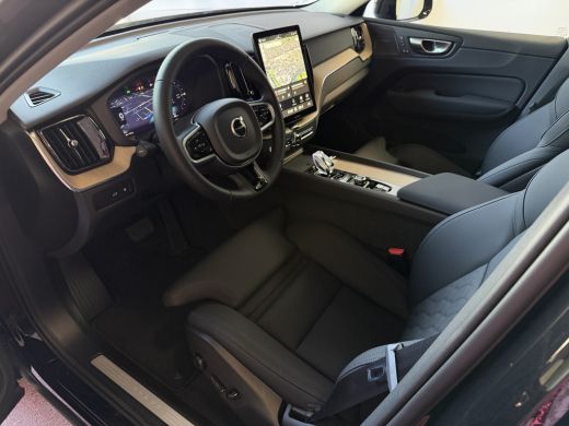 Volvo  XC60 2.0 T8 455PK AWD PLUS DARK NIEUWE AUTO HARMAN KARDON 360.CAM STOEL/STUUR VERW LEER ActivLease financial lease