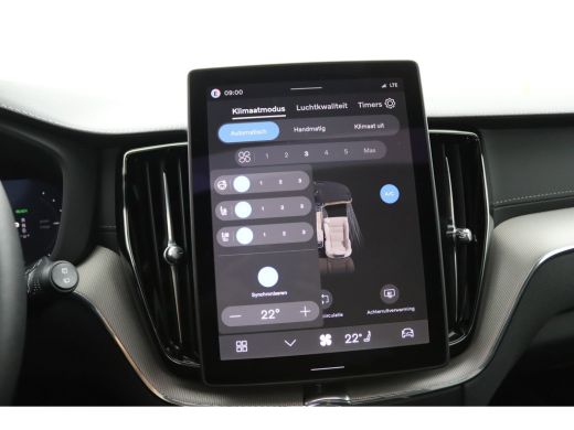 Volvo  XC60 T8 Plug-in hybrid AWD Ultra Dark Exec. Ed. | Bowers&Wilkins | Snel Rijden | Luchtvering | Massage... ActivLease financial lease