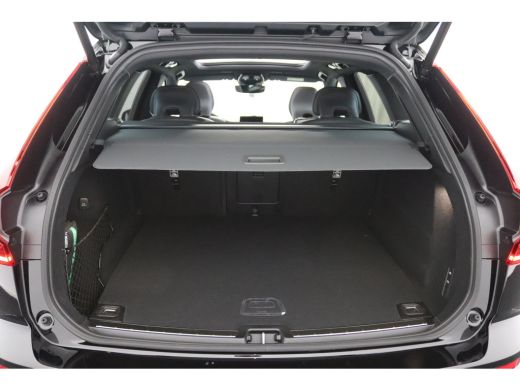 Volvo  XC60 T8 Plug-in hybrid AWD Ultra Dark Exec. Ed. | Bowers&Wilkins | Snel Rijden | Luchtvering | Massage... ActivLease financial lease