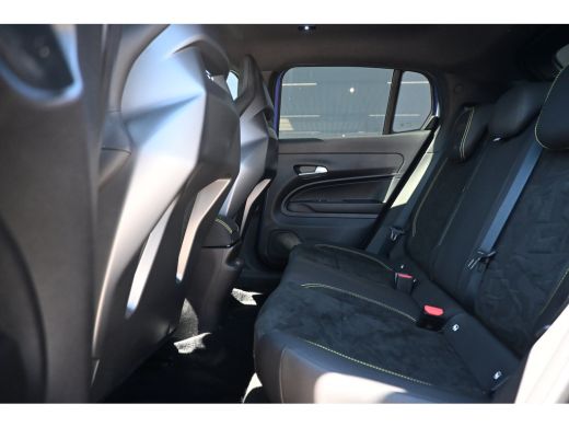 Abarth 600e Scorpionissima 54 kWh 240pk Tot 8 Jaar Garantie! | Torson Sperdifferentieel | Sabelt Stoelen | Al... ActivLease financial lease