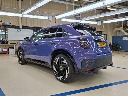 Abarth 600e Scorpionissima 54 kWh 280pk Tot 8 Jaar Garantie! | Torson Sperdifferentieel | Sabelt Stoelen | St... ActivLease financial lease
