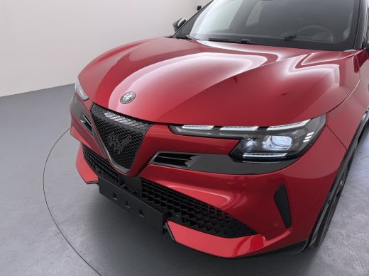 Alfa Romeo Junior Ibrida Automaat ActivLease financial lease